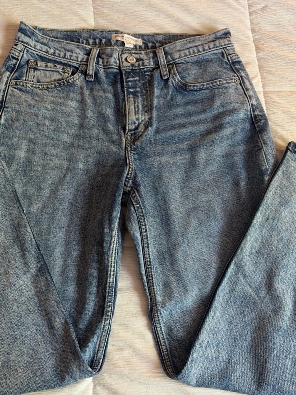 Banana Republic mid rise 90 relaxed Straight-Leg Jeans